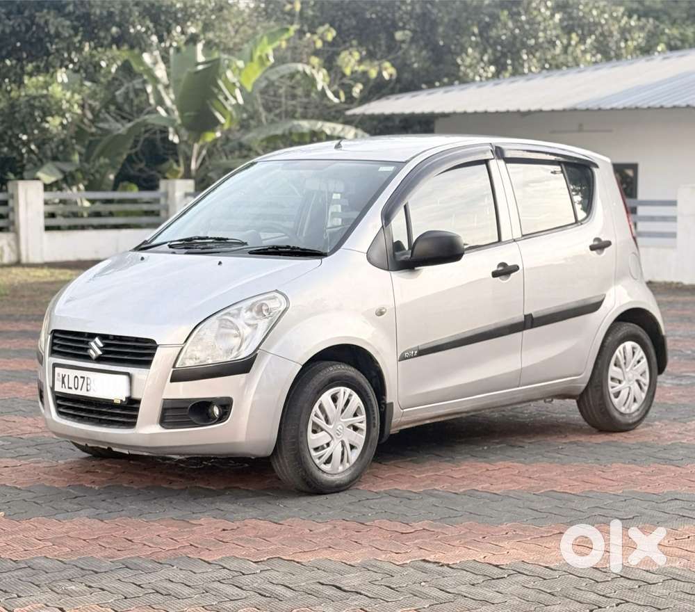 Maruti Suzuki Ritz Lxi, 2011, Petrol
