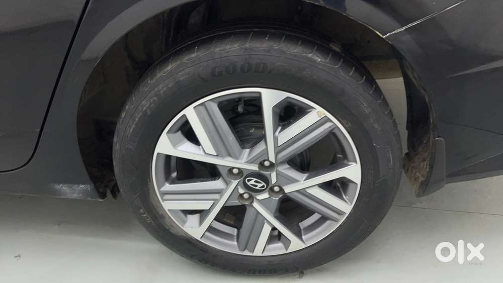 Hyundai Verna 1.5 Sx Petrol Mt, 2023, Petrol