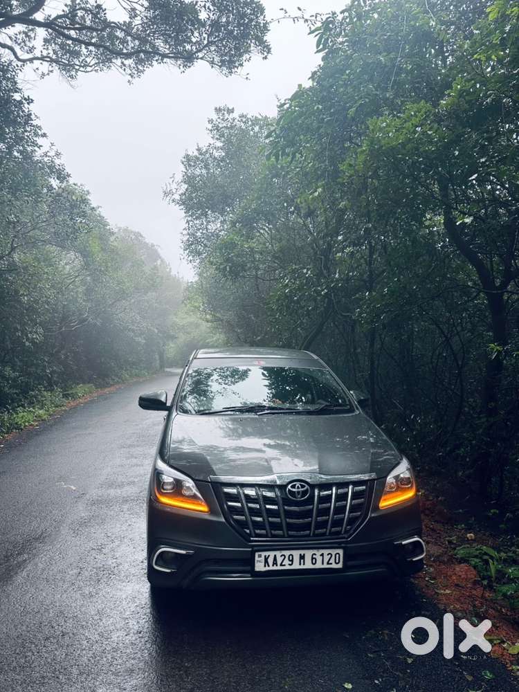 Toyota Innova 2011 Year