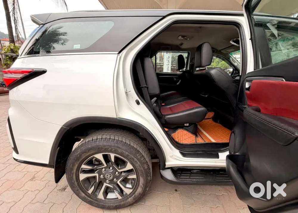 Toyota Fortuner Legender 2023