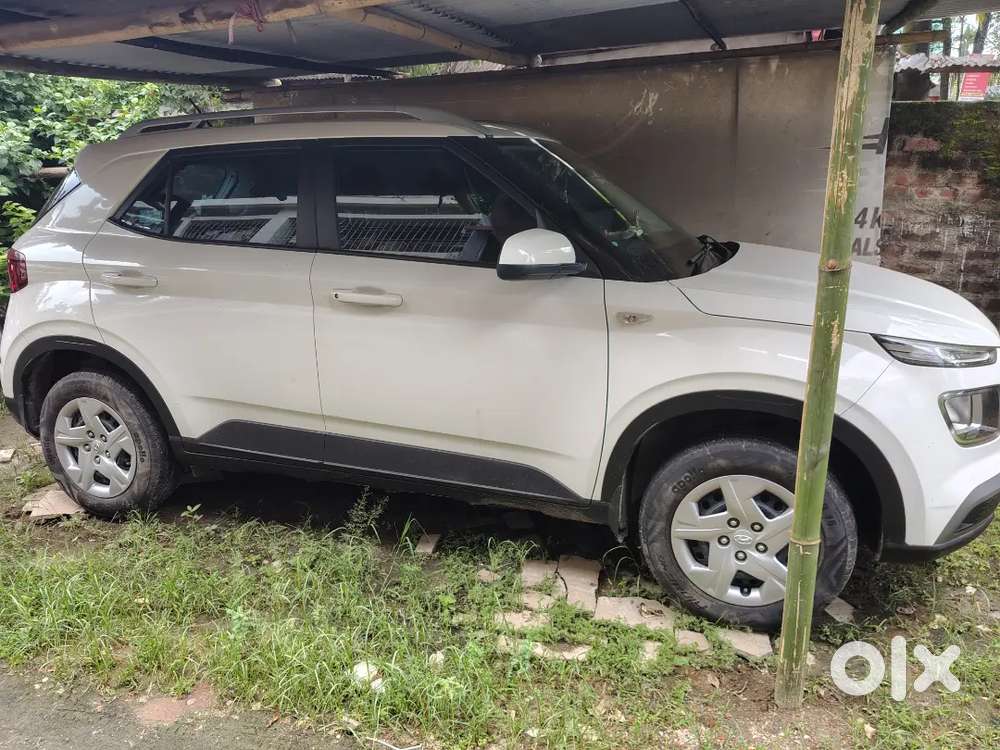 Hyundai Venue Petrol 2021
