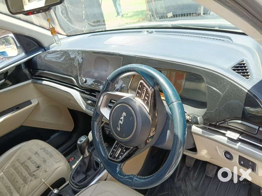 Kia Carens Petrol 2022