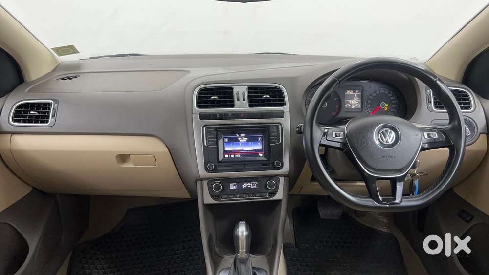 Volkswagen Vento 1.2 Tsi Highline At, 2016, Petrol