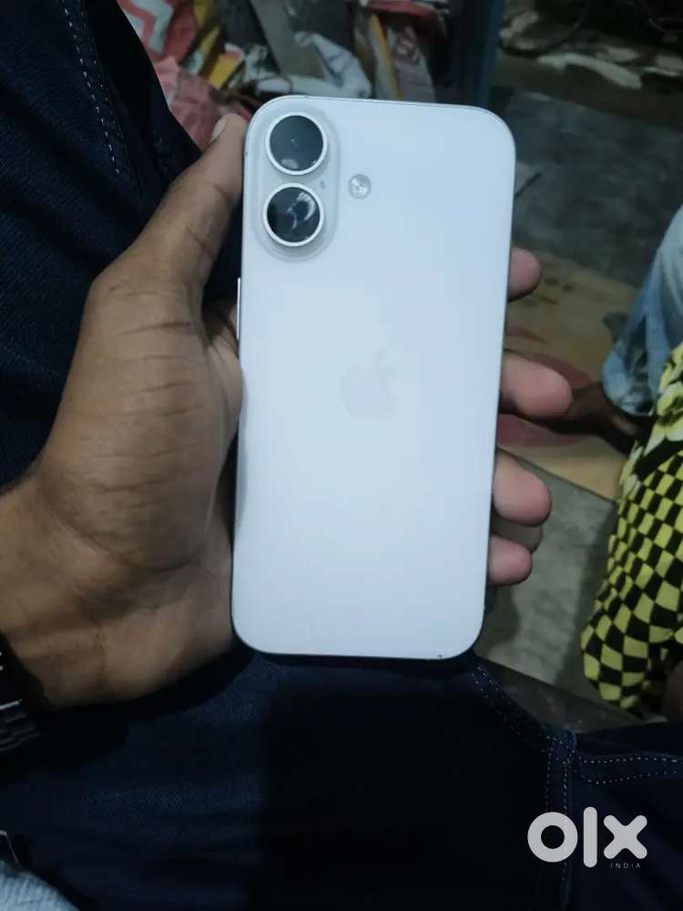 iPhone 17 256 GB white colour