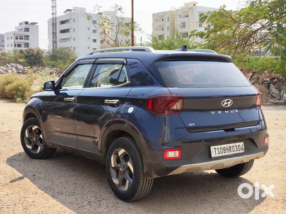 Hyundai Venue Sx (o) Mt 1.5 Diesel, 2021, Diesel