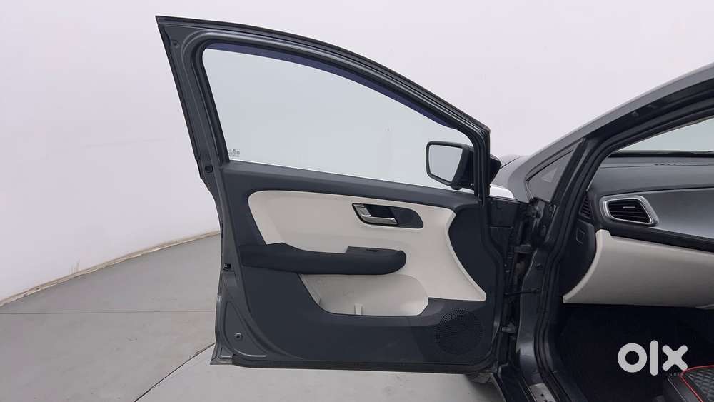 Tata Altroz Xza Petrol, 2023, Petrol