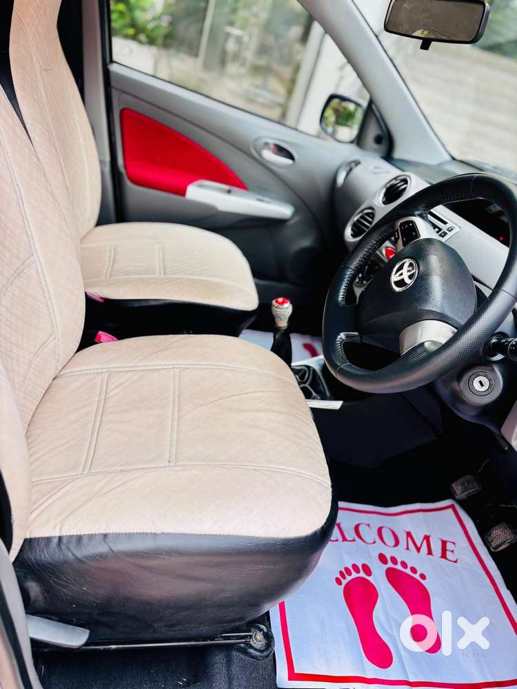 Toyota Etios V, 2011, Petrol