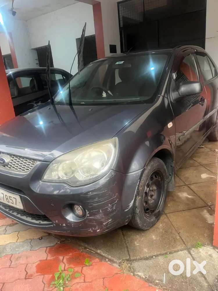 Ford Fiesta Classic 2011 Diesel 130000 Km Driven