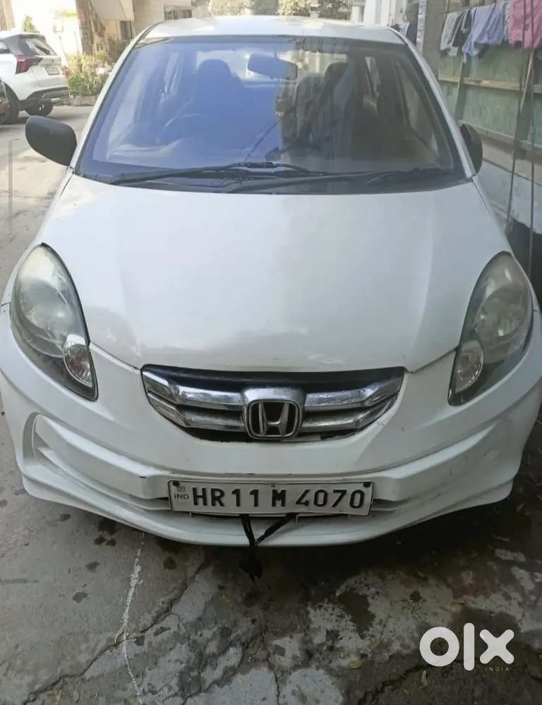 Honda Amaze 2015 Petrol Well Maintained