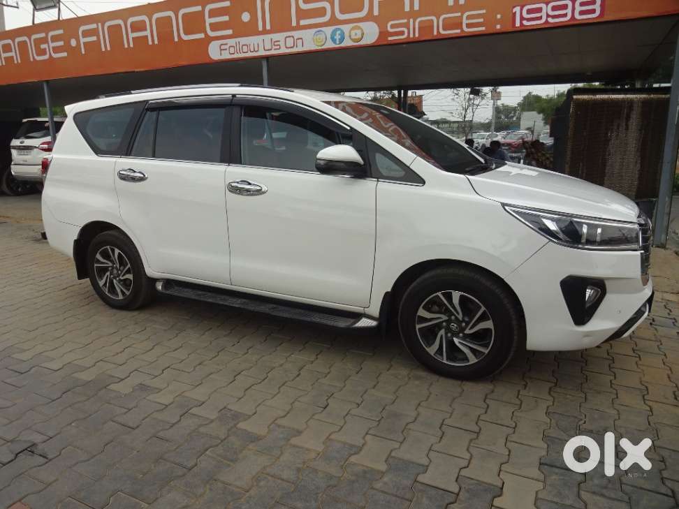 Toyota Innova Crysta 2.4 V 8 Str, 2022, Diesel