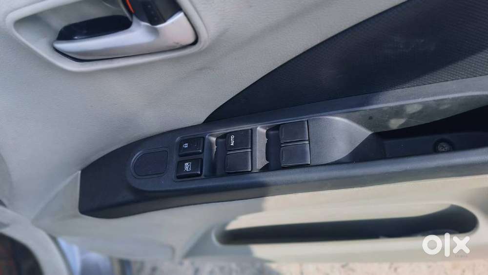 Maruti Suzuki Celerio 1.0 Vxi Amt, 2014, Petrol