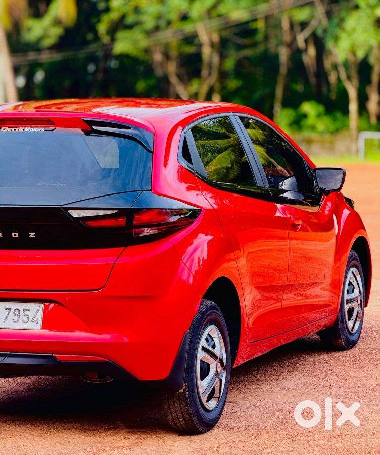 Tata Altroz 1.2 Xe, 2021, Petrol