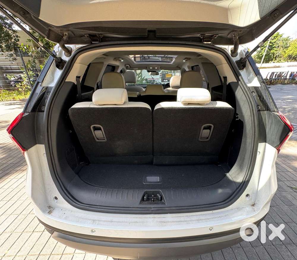 Mahindra Xuv700 2.2 Ax 7 Diesel At Str, 2025, Diesel