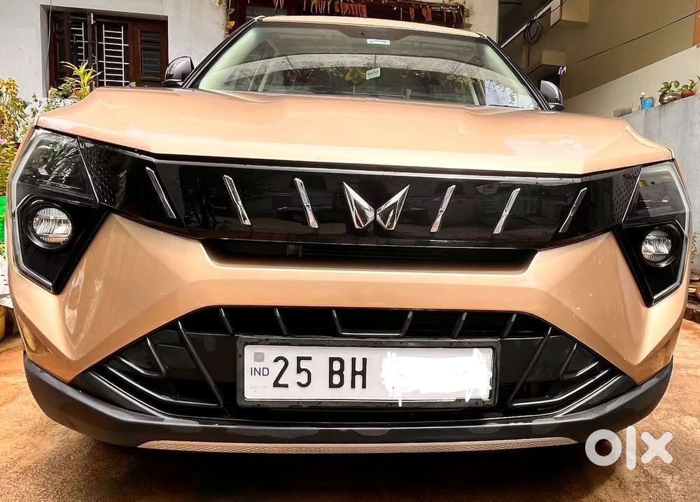 Mahindra Xuv 3xo Petrol 2025