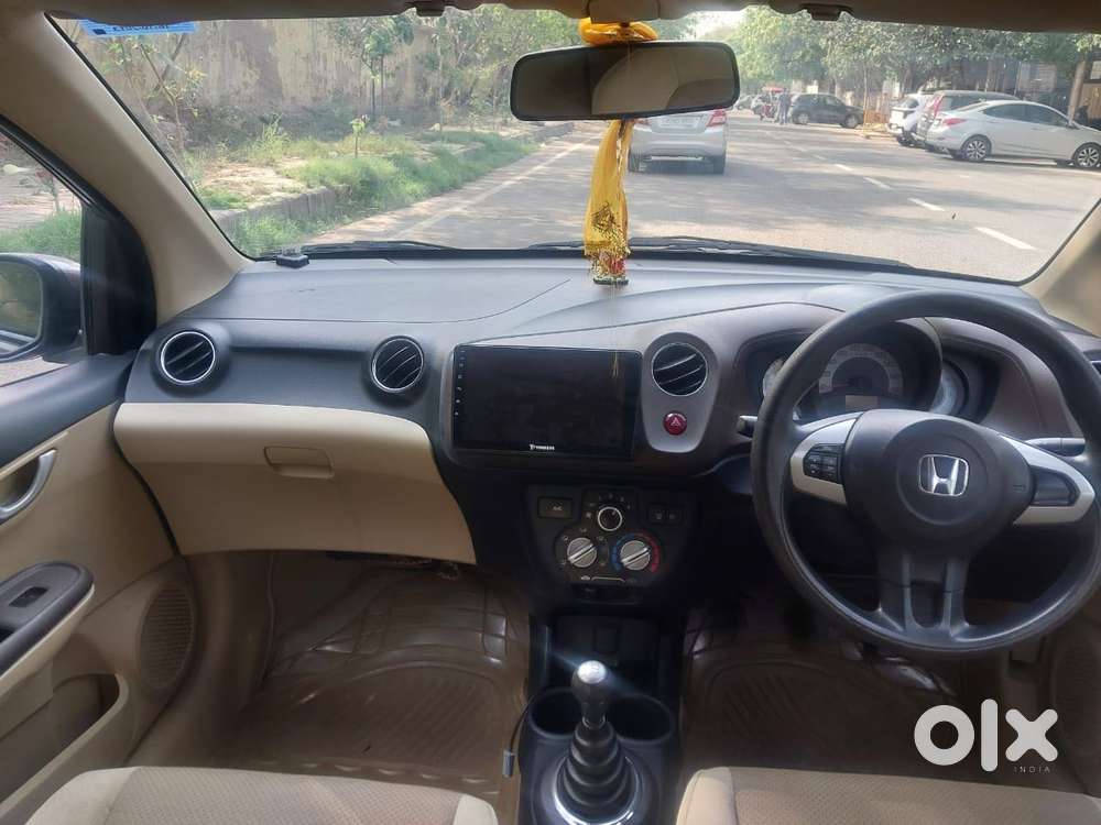 Honda Brio V Mt, 2013, Petrol