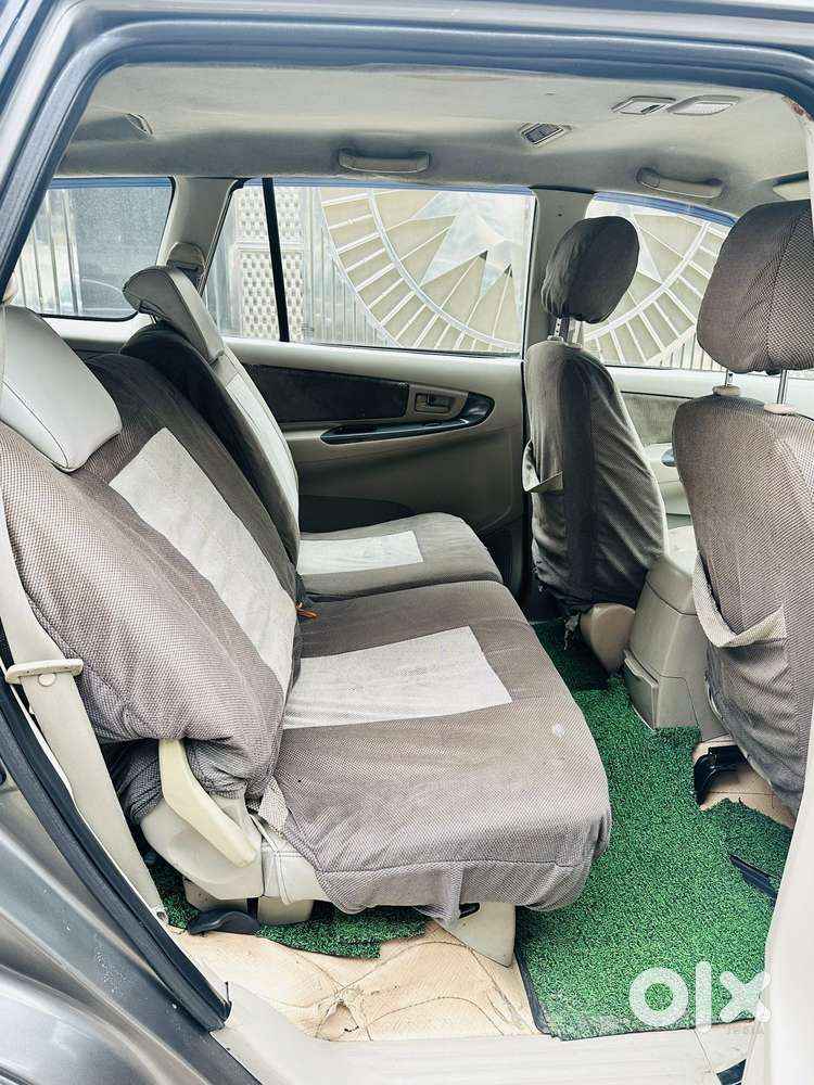Toyota Innova 2.5 G (diesel) 8 Seater, 2010, Diesel