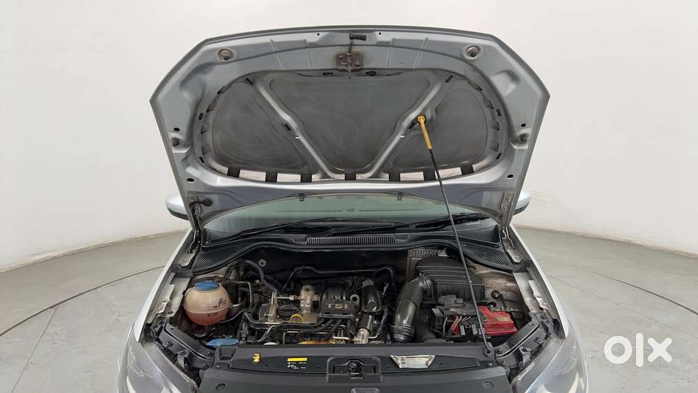 Volkswagen Vento 1.2 Tsi Highline At, 2016, Petrol
