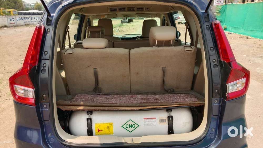 Maruti Suzuki Ertiga 2022-2023 Zxi, 2023, Cng & Hybrids
