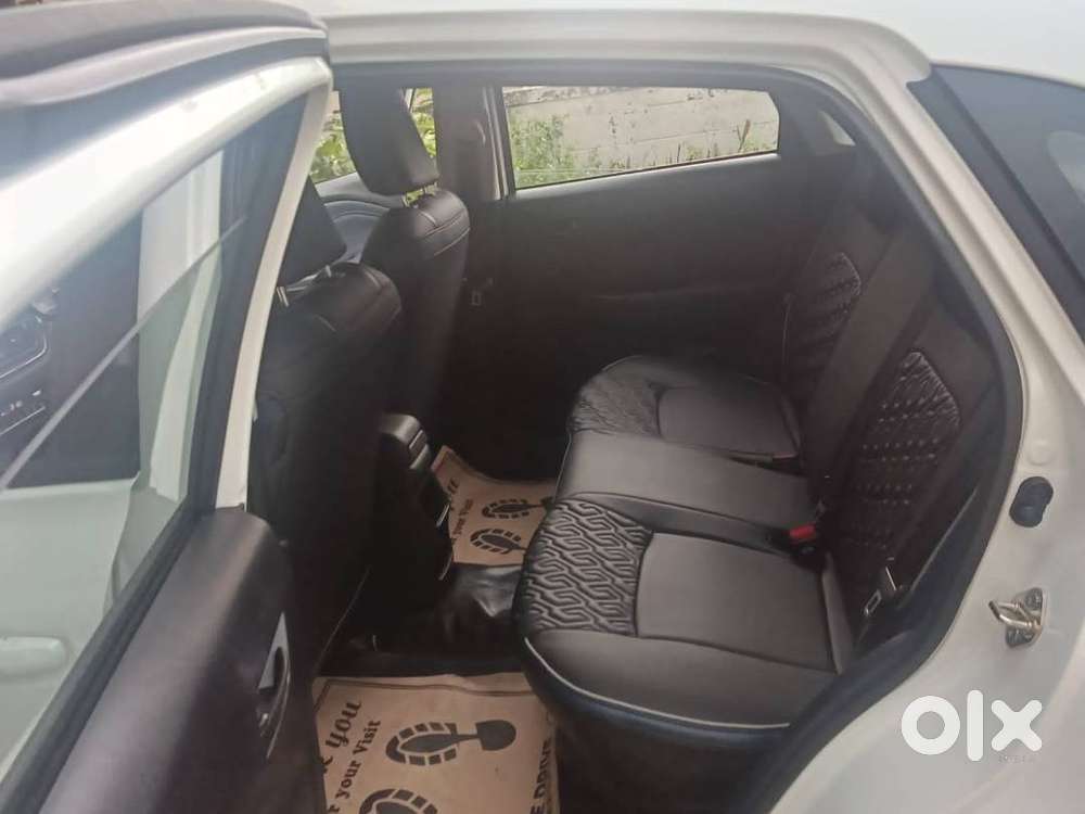 Maruti Suzuki Baleno 2025 Petrol 1000 Km Driven