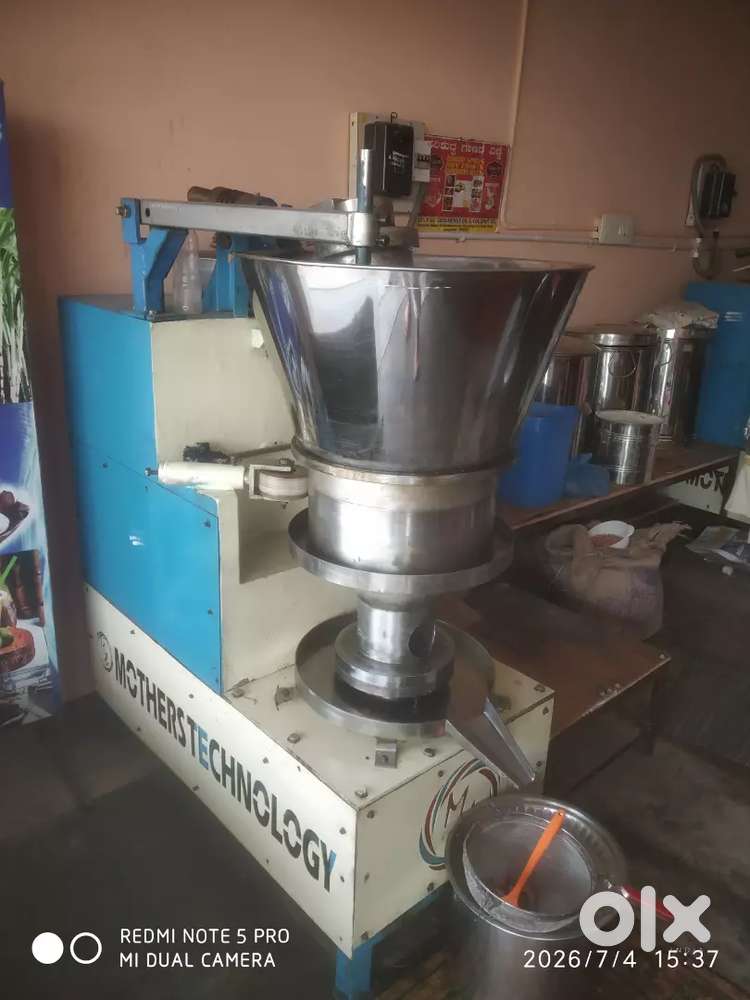 Wood press oil machine