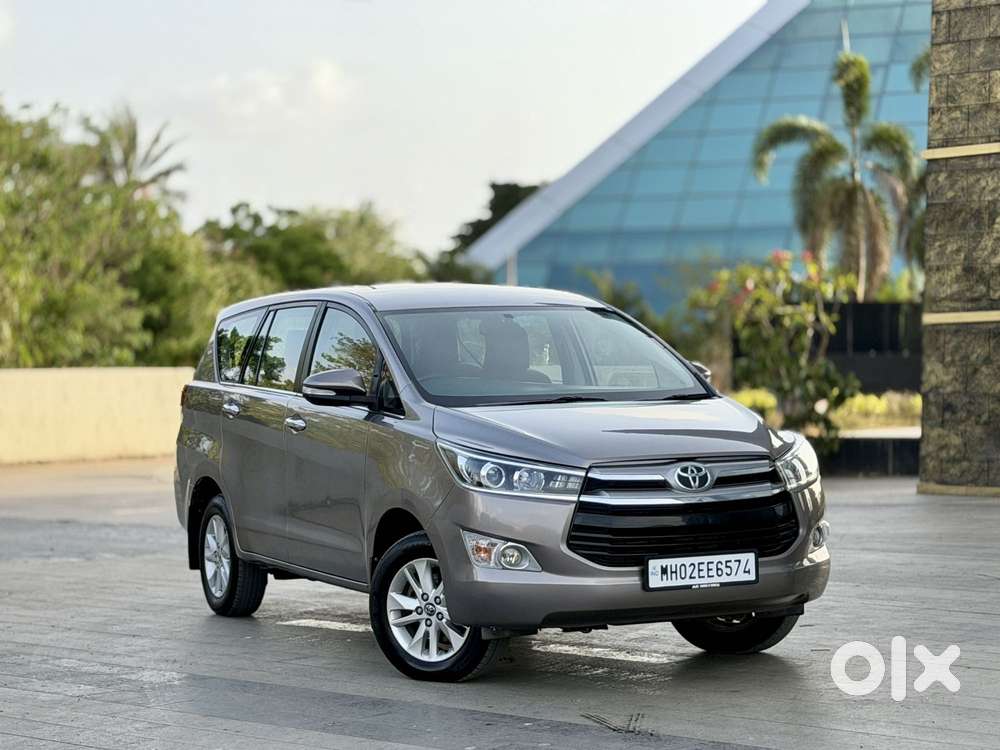 Toyota Innova Crysta 2.4 V 8 Str, 2016, Diesel