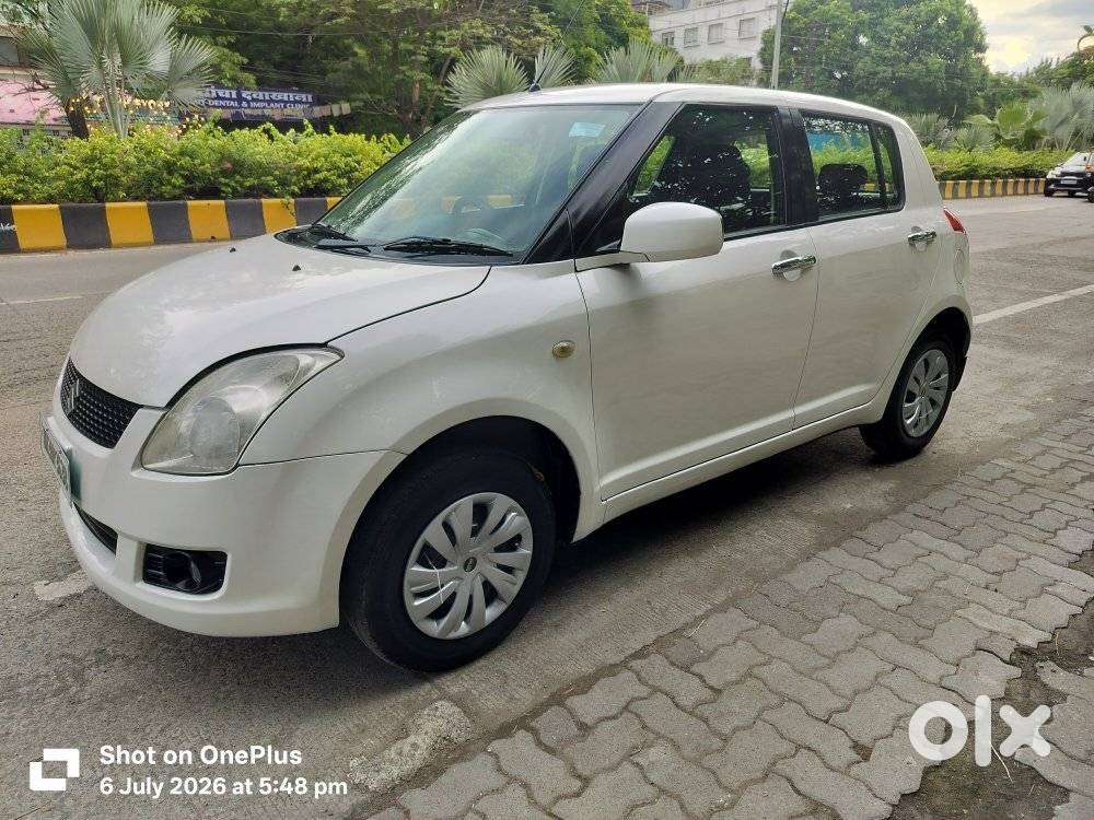 Maruti Suzuki Swift Vxi + Manual, 2010, Petrol