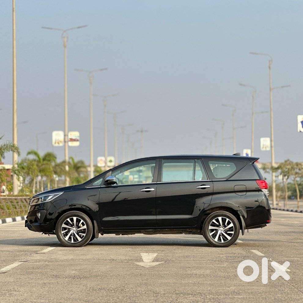 Toyota Innova Crysta 2.4 Z 7 Str, 2022