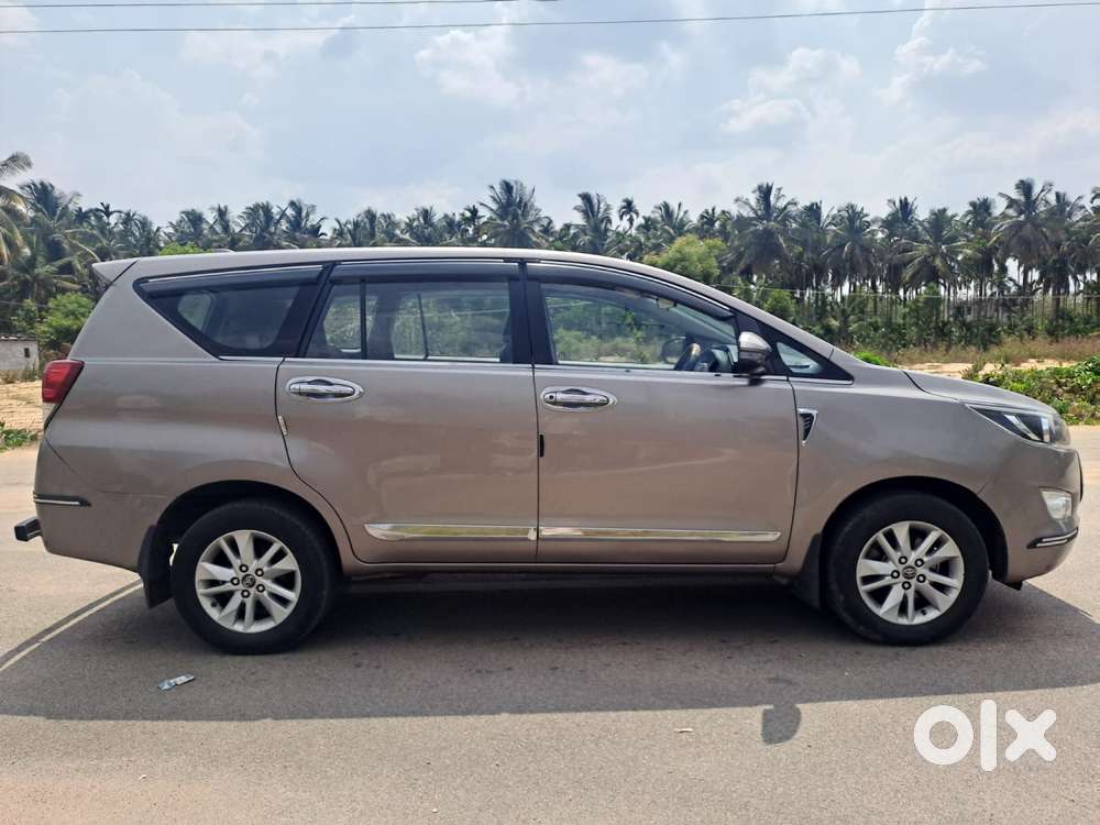 Toyota Innova Crysta 2.4 G Mt 8s, 2018, Diesel