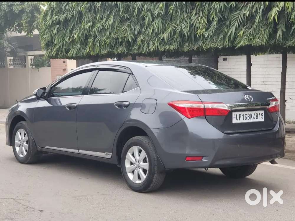 Toyota Corolla Altis 2017 Petrol Well Maintained