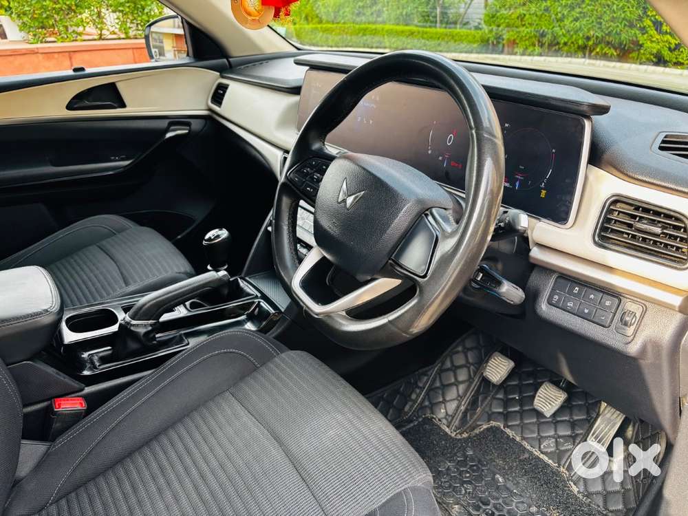 Mahindra Xuv700 For Sale