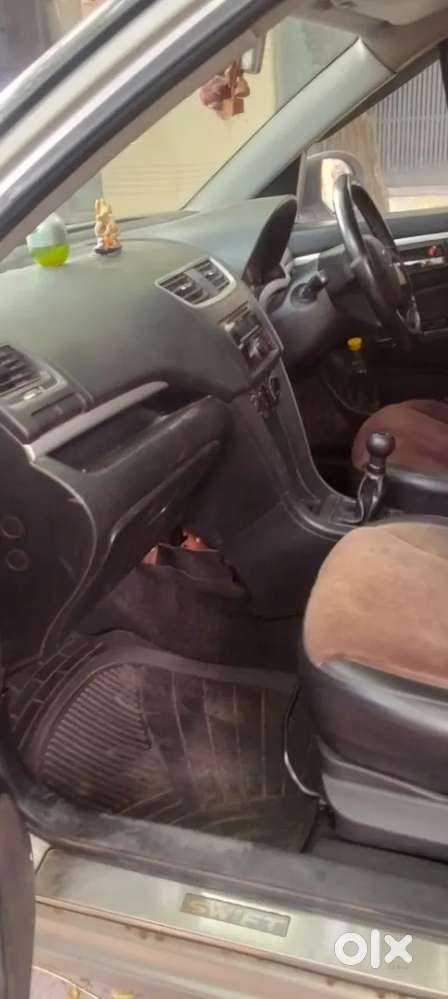 Maruti Suzuki Swift Rs Vxi, 2012, Petrol
