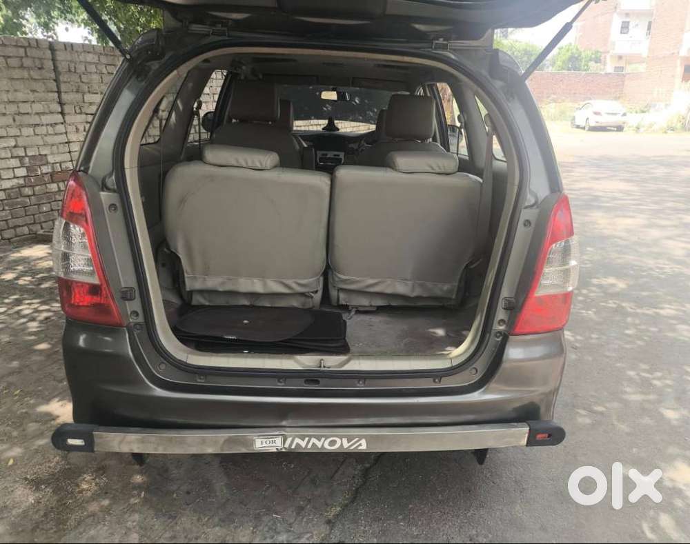 Toyota Innova 2.5 V – Brand New Condition  2016 Model  Single Owner