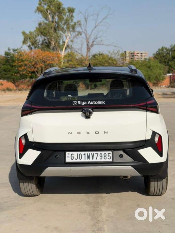 Tata Nexon Creative Plus 1.2 Revotron Petrol 7dca, 2025, Petrol