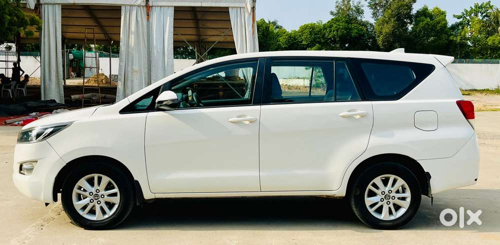 Toyota Innova Crysta [ ] 2.4 Gx At 7 Str, 2017, Diesel