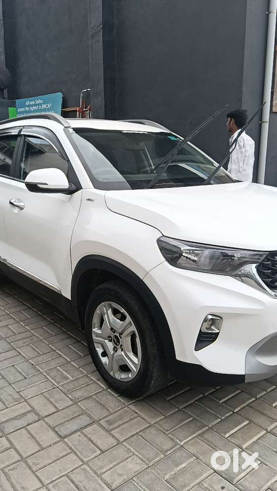 Kia Sonet 2023 Petrol Well Maintained