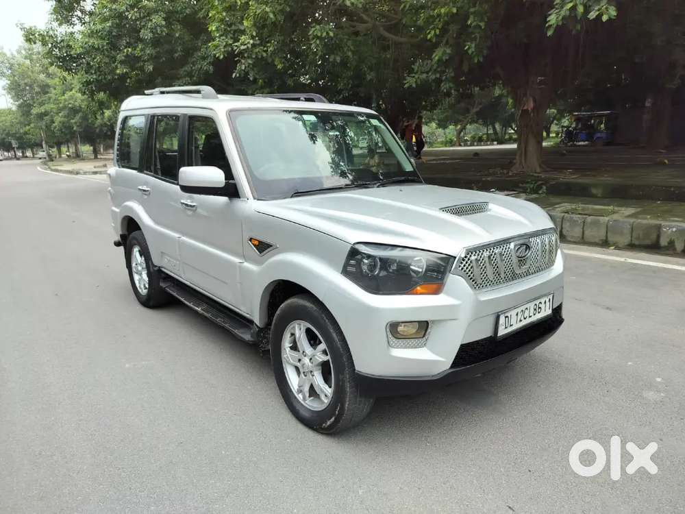Mahindra Scorpio S10 2017
