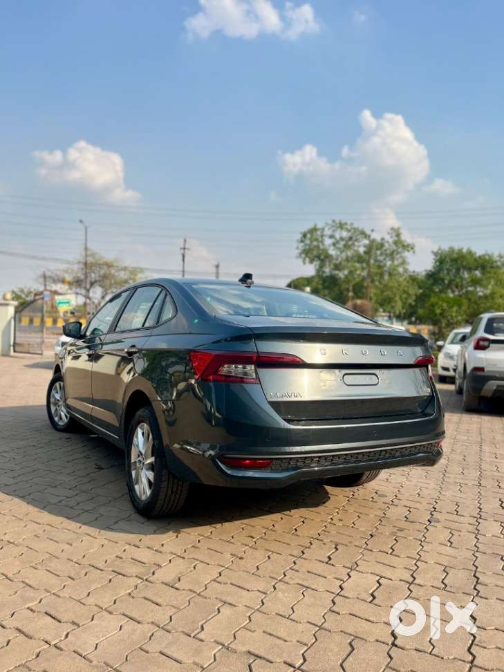 Skoda Slavia Ambition 1.5l Tsi Mt, 2023, Petrol