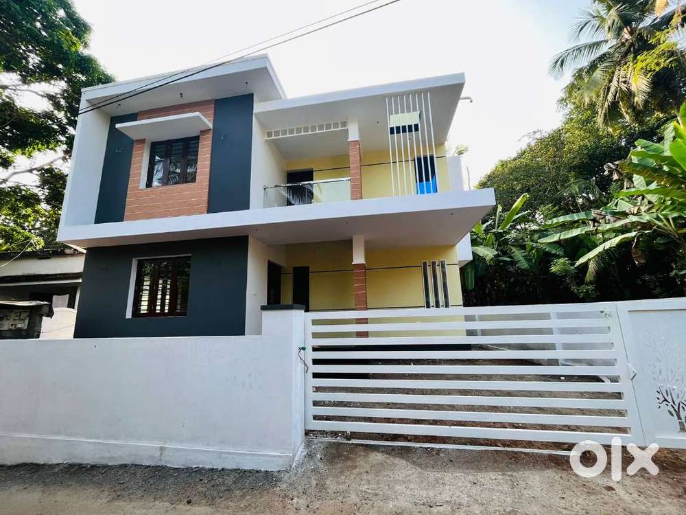 Excellent 1500Sqft 3bhk New Villa,Muthuvara Thrissur For Sale