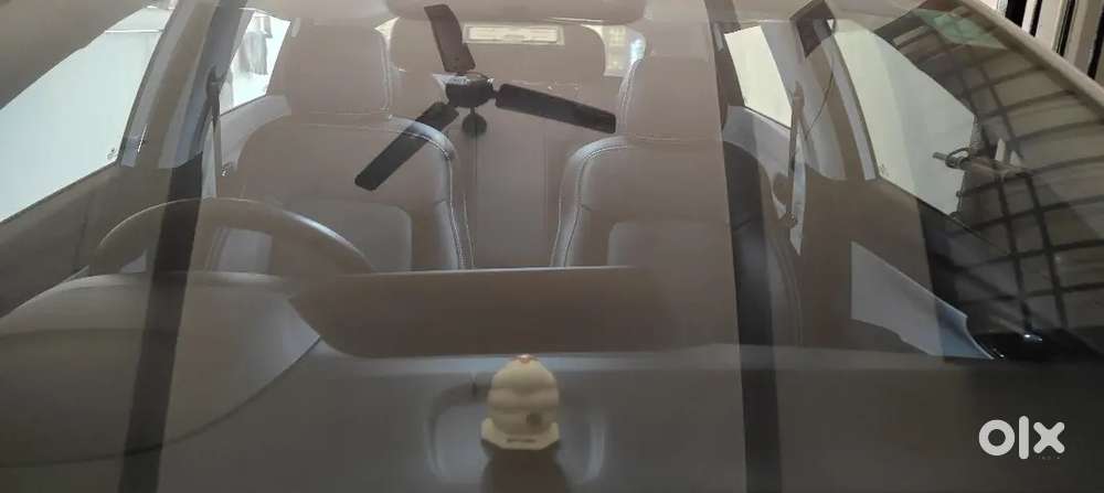 New Hyundai I20 (white - Automatic)