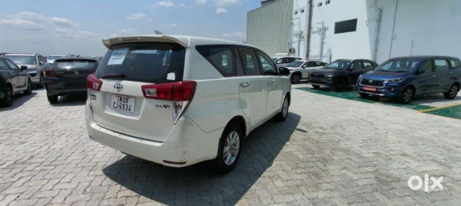 Toyota Innova Crysta 2.4 V, 2017, Diesel