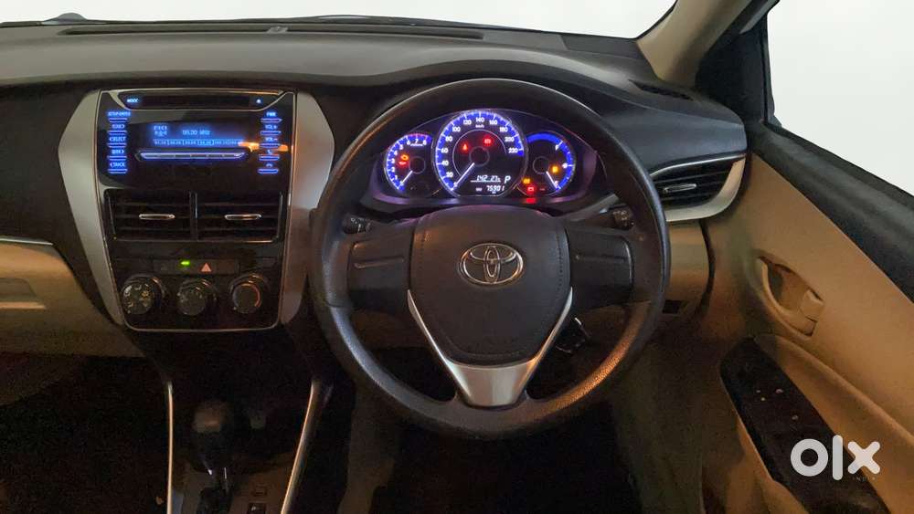 Toyota Yaris J Cvt, 2018, Petrol