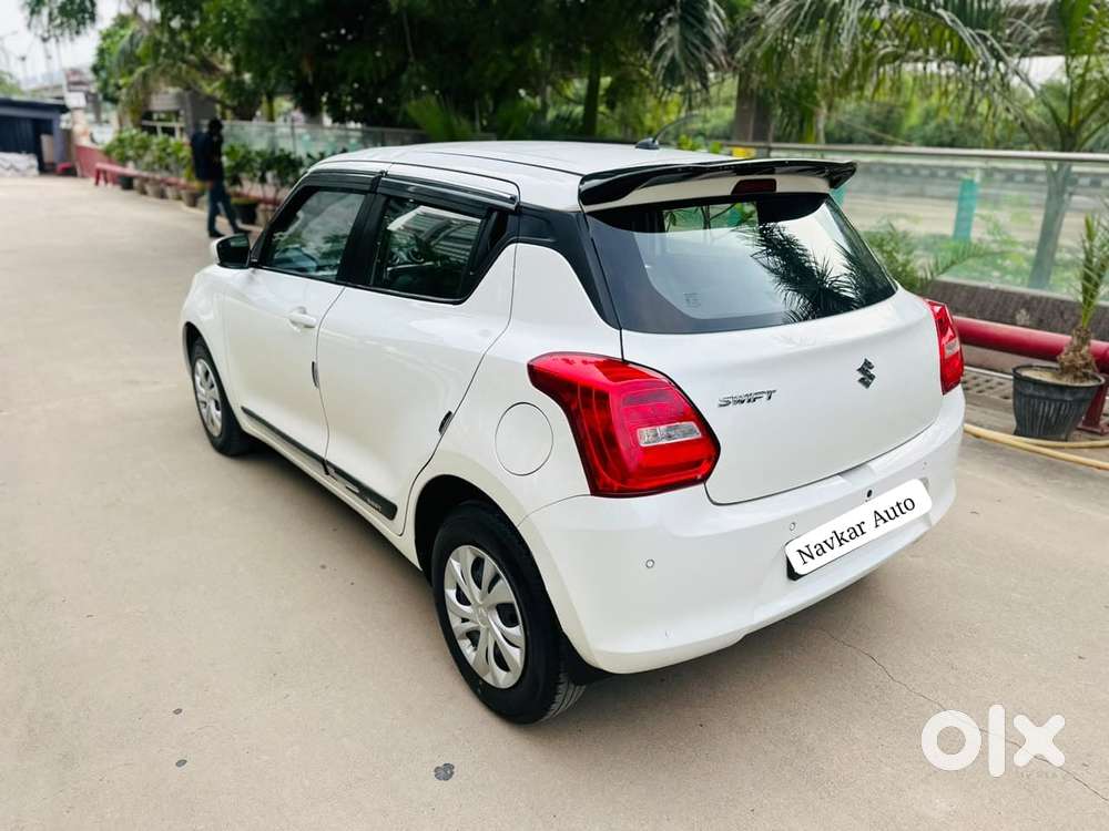 Maruti Suzuki Swift Vxi + Manual, 2021, Petrol