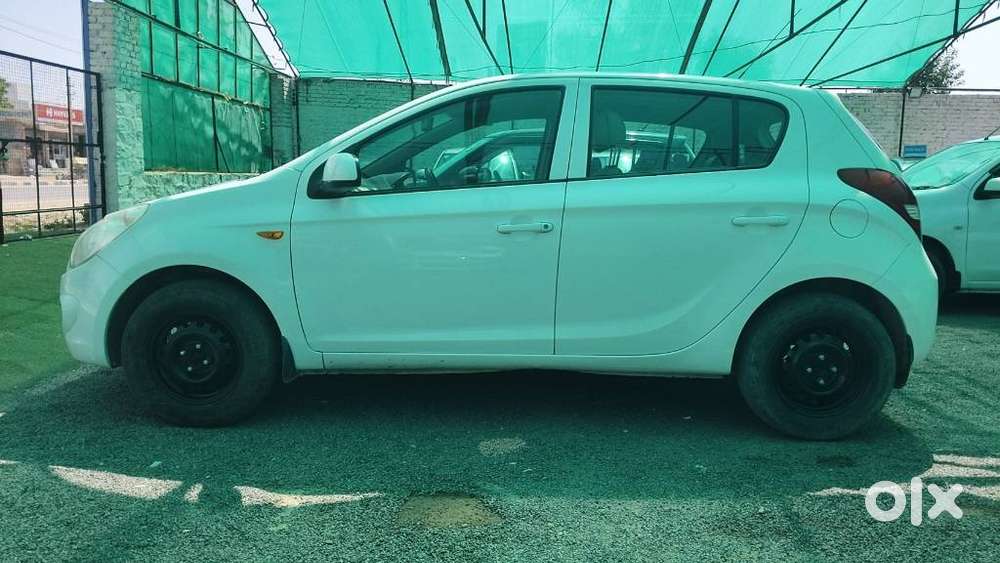 Hyundai I20 Magna, 2011, Petrol