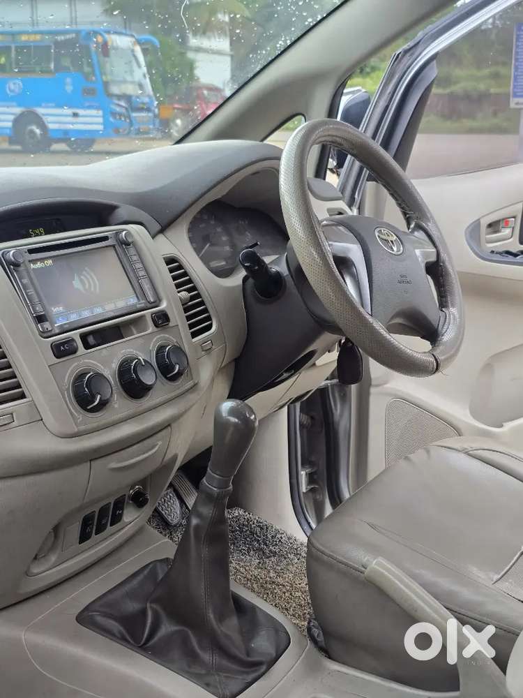 Toyota Innova 2.5 G 2014