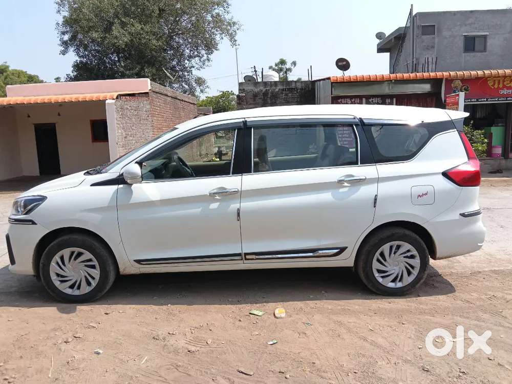 Maruti Ertiga Vxi 2025