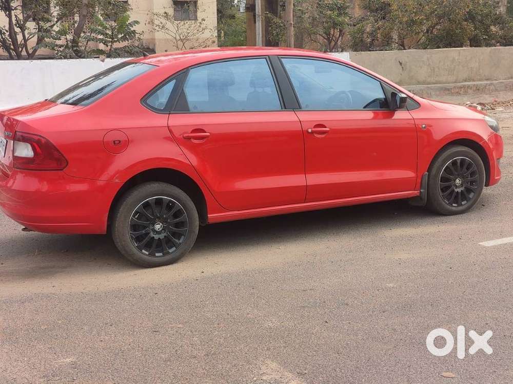 Skoda Rapid 1.6 Elegance Tdi At, 2015, Diesel