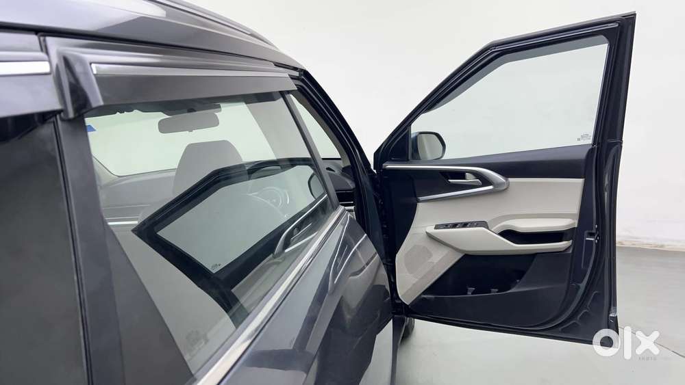 Kia Carens 1.4 Prestige Plus Turbo 7 Str, 2022, Petrol