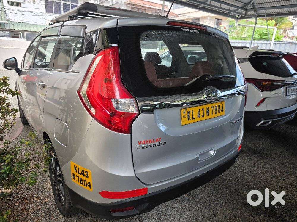 Mahindra Marazzo M6 8str, 2021, Diesel