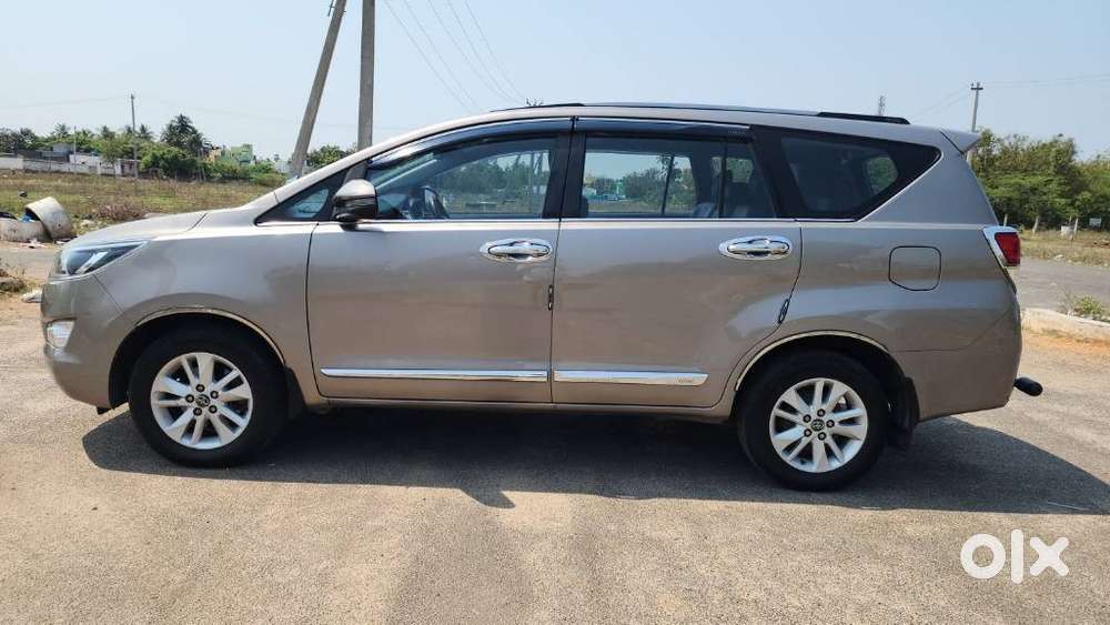 Toyota Innova Crysta 2.4 V 8 Str, 2017, Diesel