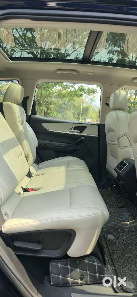 Mahindra Xuv700 2.2 Ax 7 Diesel Mt Luxury Pack Str, 2022, Diesel